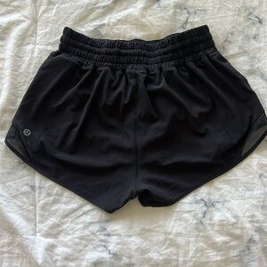 Lululemon high rise hotty hot short 2.5 inch